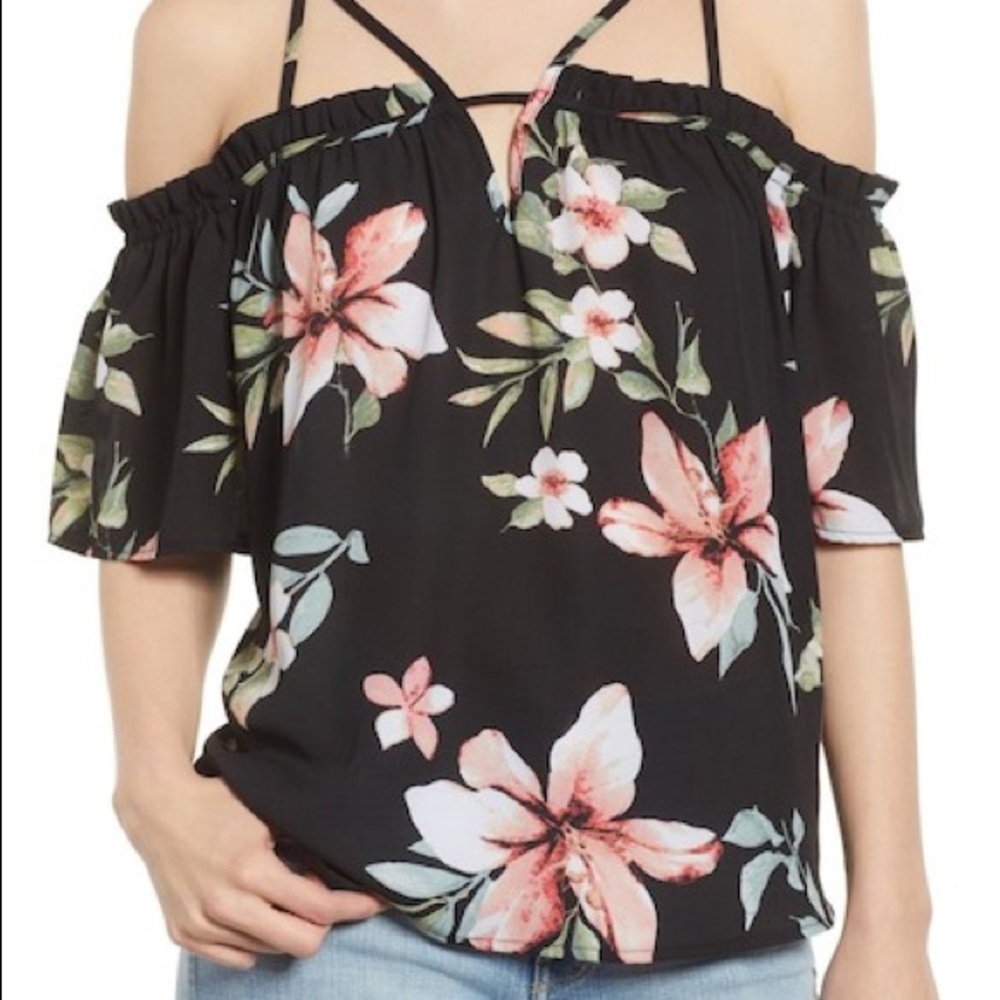 🌸Cold Shoulder Multi Strap Top🌸